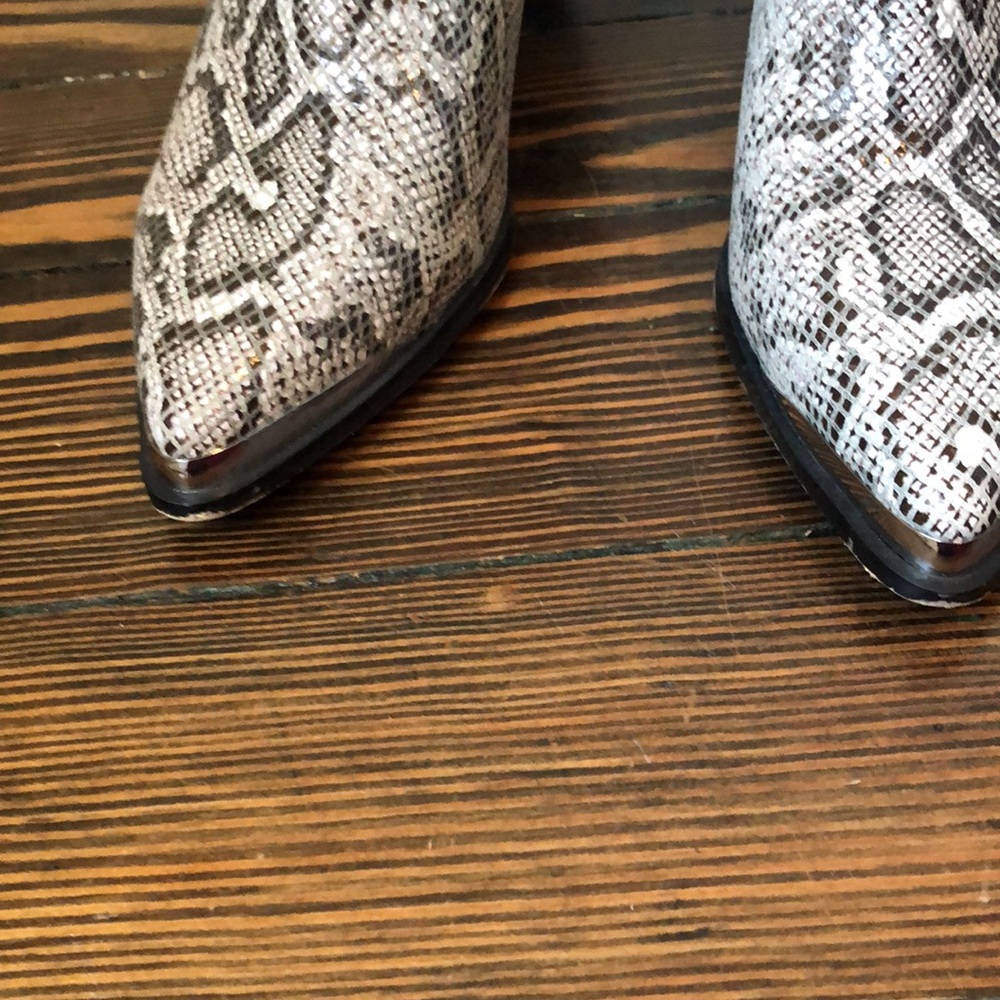 Villa Rouge snake cowboy ankle boot size 9.5 - Picture 2 of 8